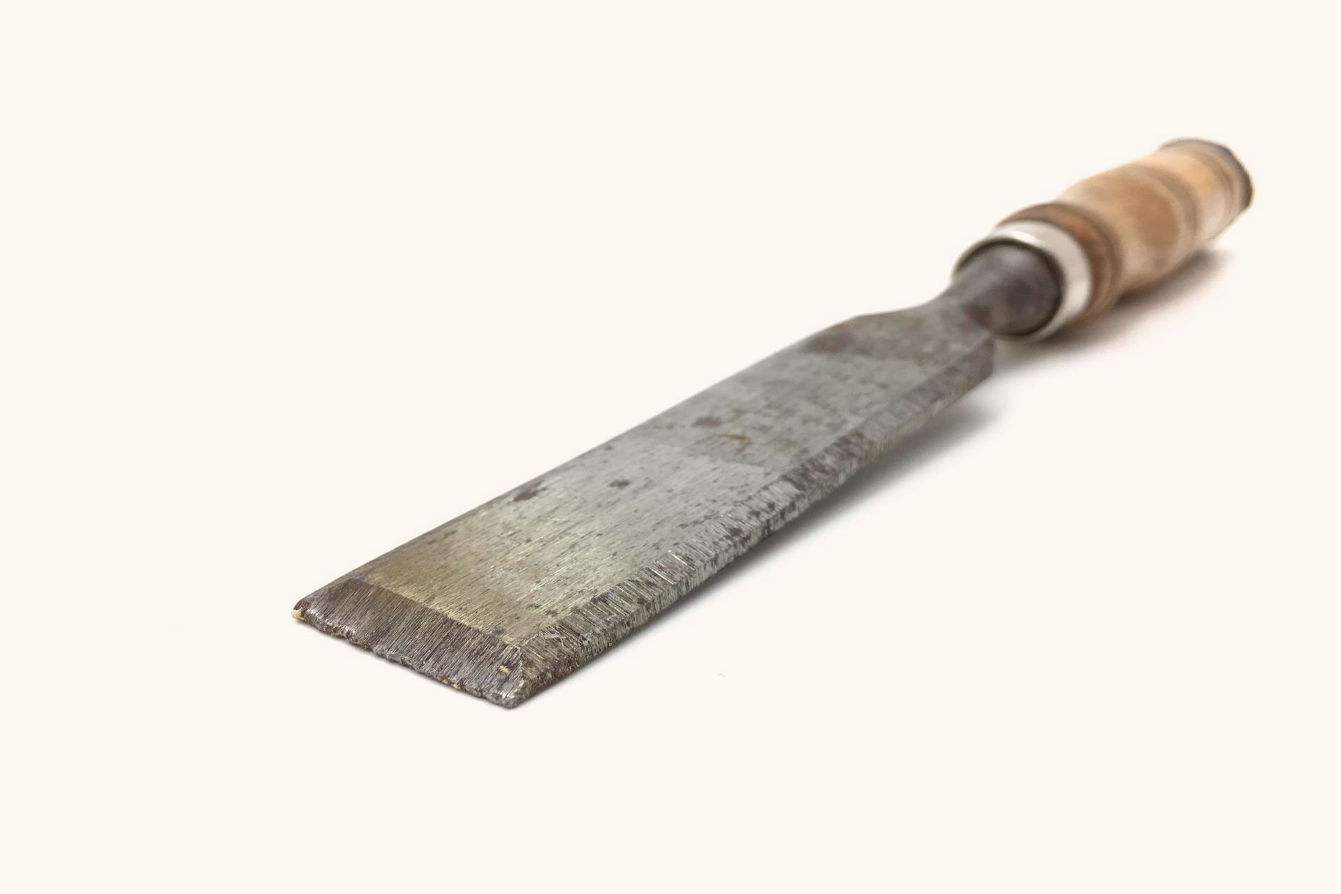 Ciseau à bois traditionnel et artisannal