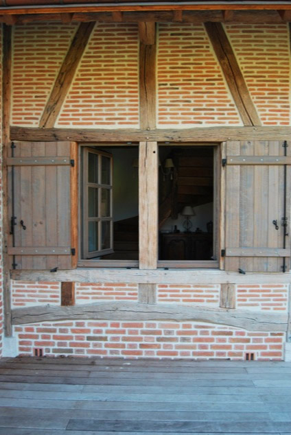 fenêtre en bois